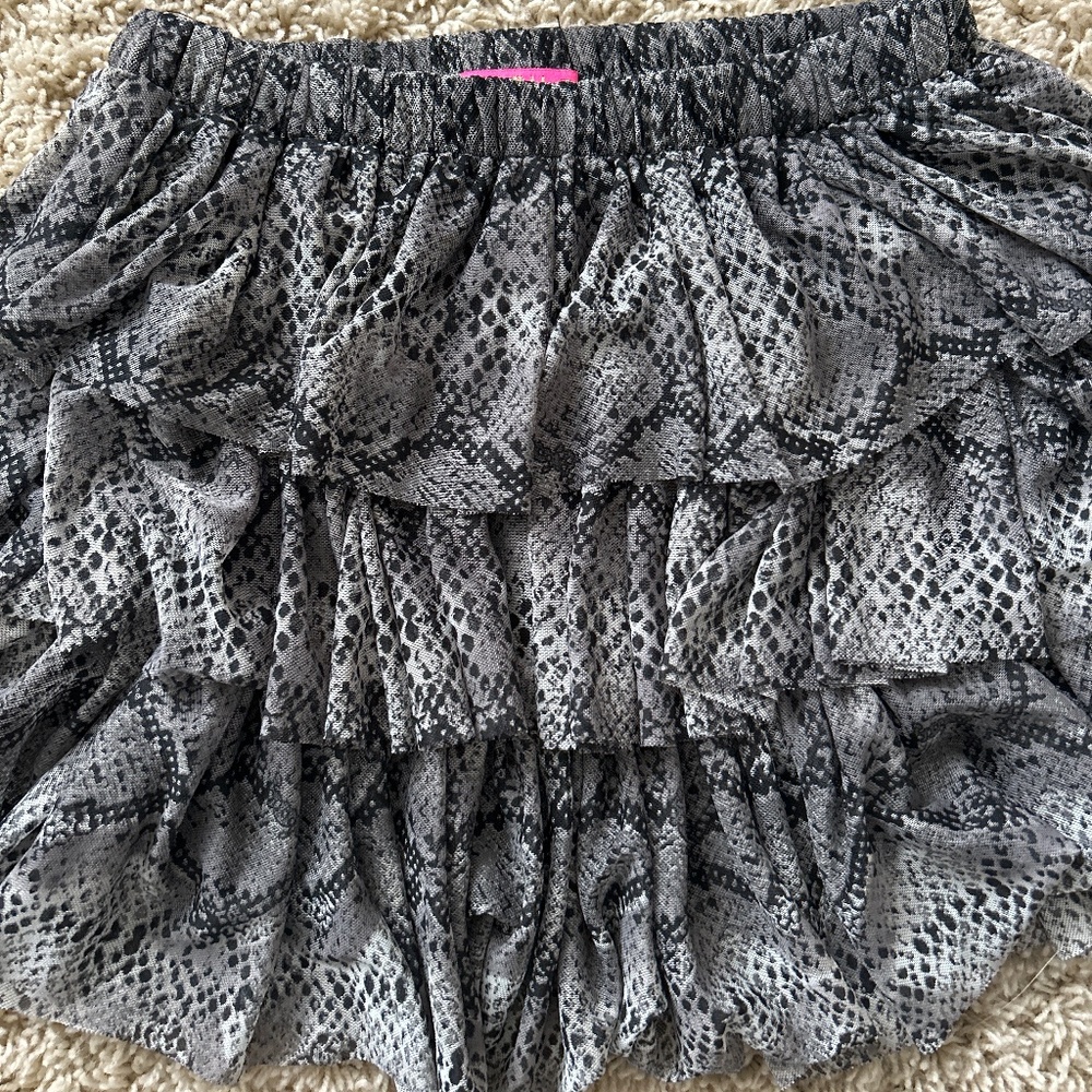 Like new Me.n.u skirt